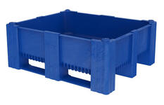 Swedebox 1000 SH440 är en hög eller lägre modell av robust plastcontainer, som förvarar farligt avfall som ska till återvinning på ett stabilt och säkert sätt.